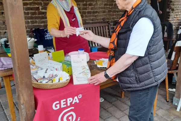 Verkaufsstand mit fairen Produkten